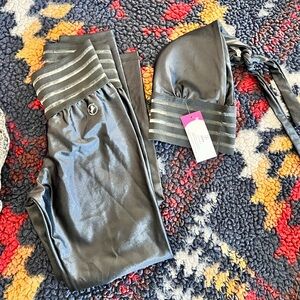 ABS2B Woman’s Fitness Apparel set.